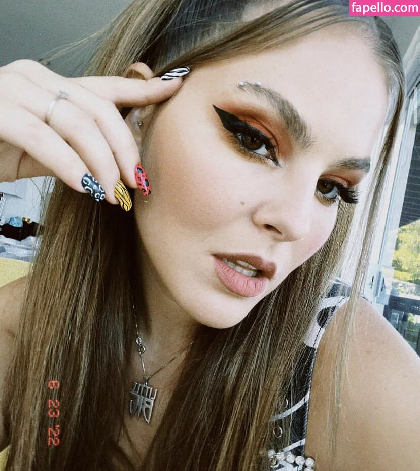 Sonya Tayurskaya Onlyfans Photo Gallery 