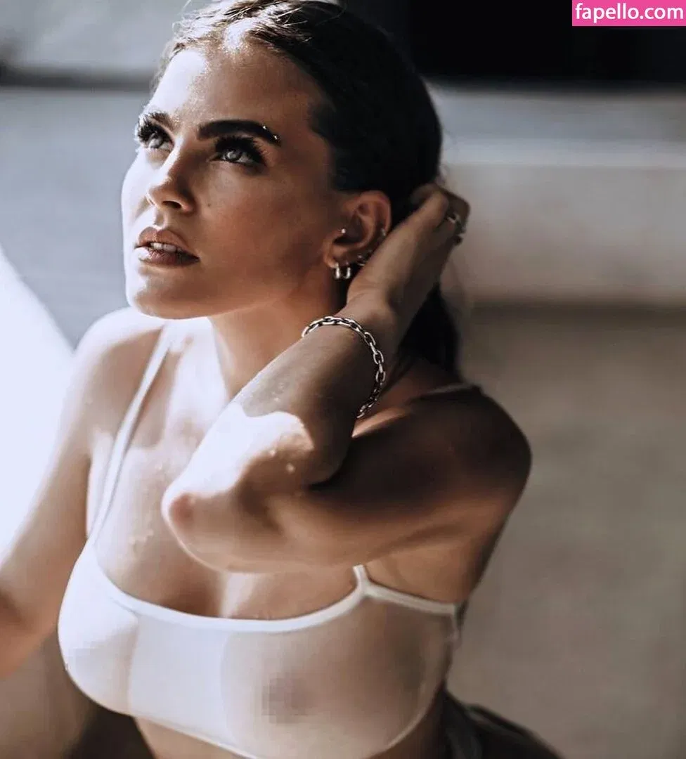 Sonya Tayurskaya Onlyfans Photo Gallery 