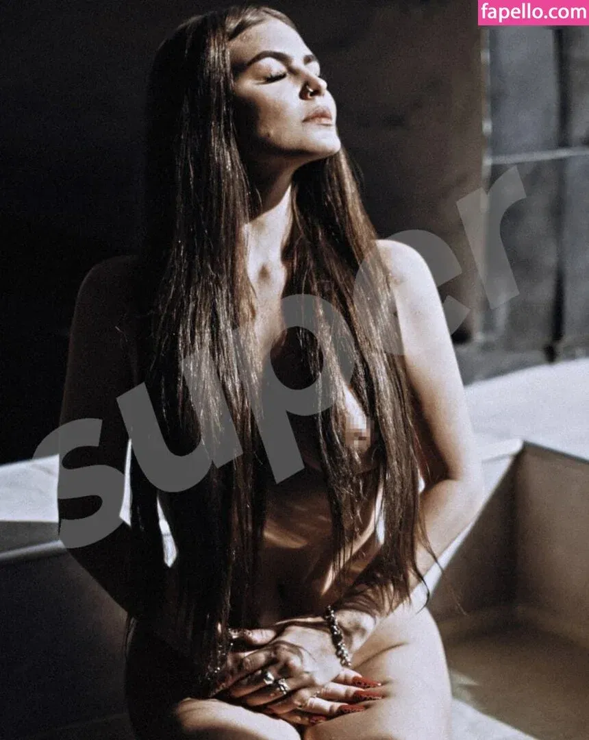 Sonya Tayurskaya Onlyfans Photo Gallery 