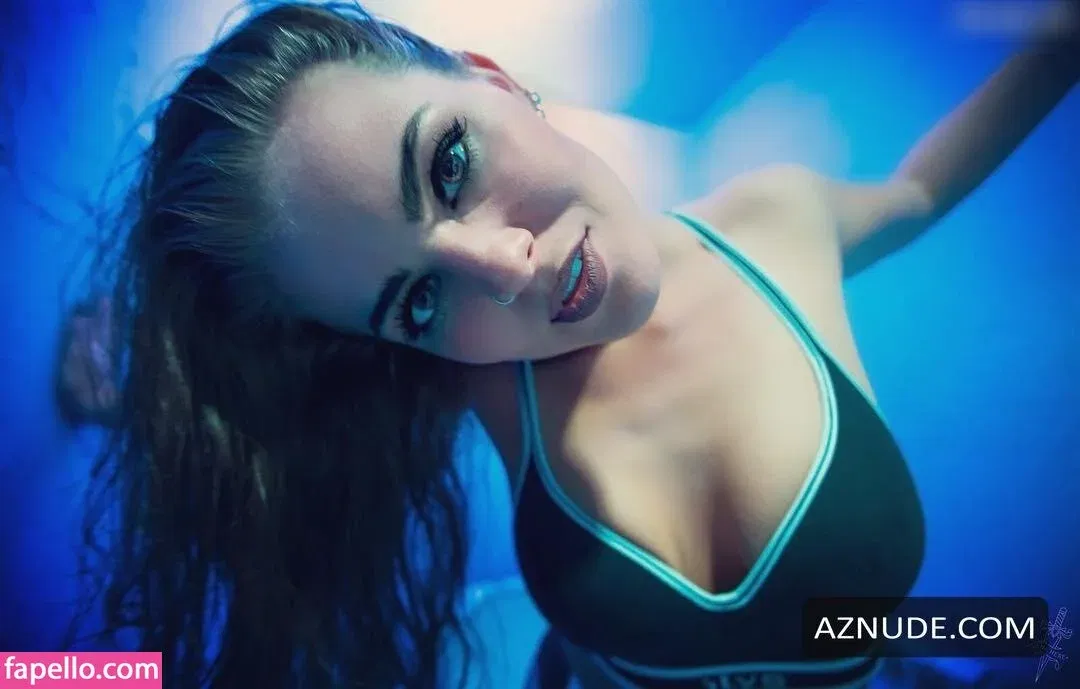 Sonya Tayurskaya Onlyfans Photo Gallery 