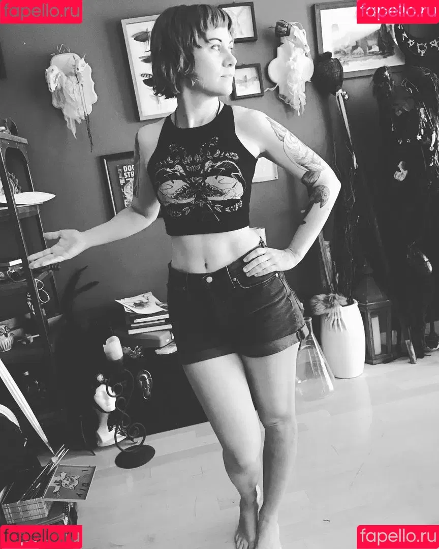 Holly Conrad Onlyfans Photo Gallery 
