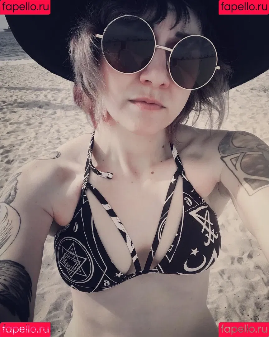 Holly Conrad Onlyfans Photo Gallery 