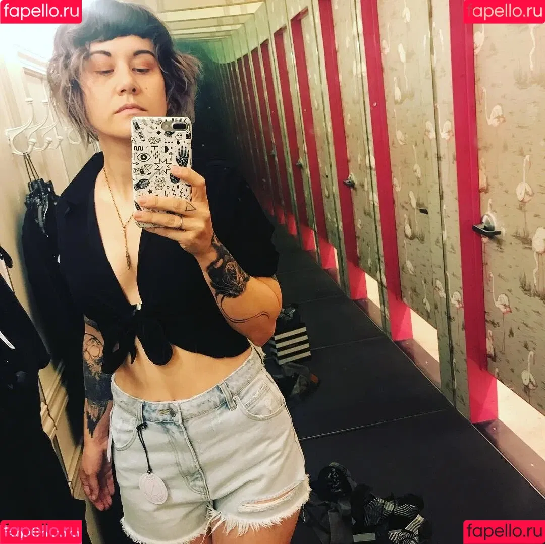 Holly Conrad Onlyfans Photo Gallery 