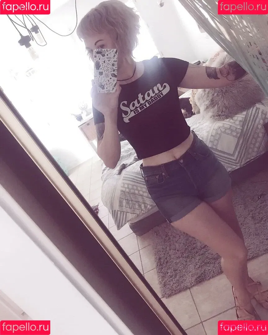 Holly Conrad Onlyfans Photo Gallery 
