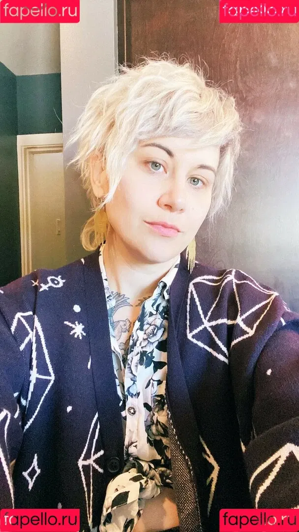Holly Conrad Onlyfans Photo Gallery 