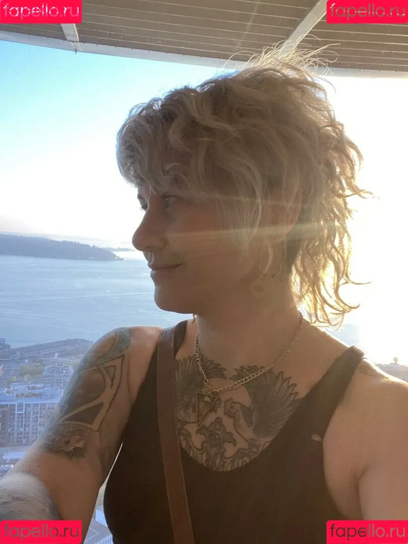 Holly Conrad Onlyfans Photo Gallery 