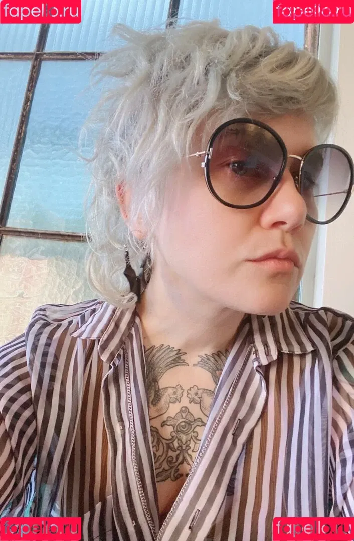 Holly Conrad Onlyfans Photo Gallery 
