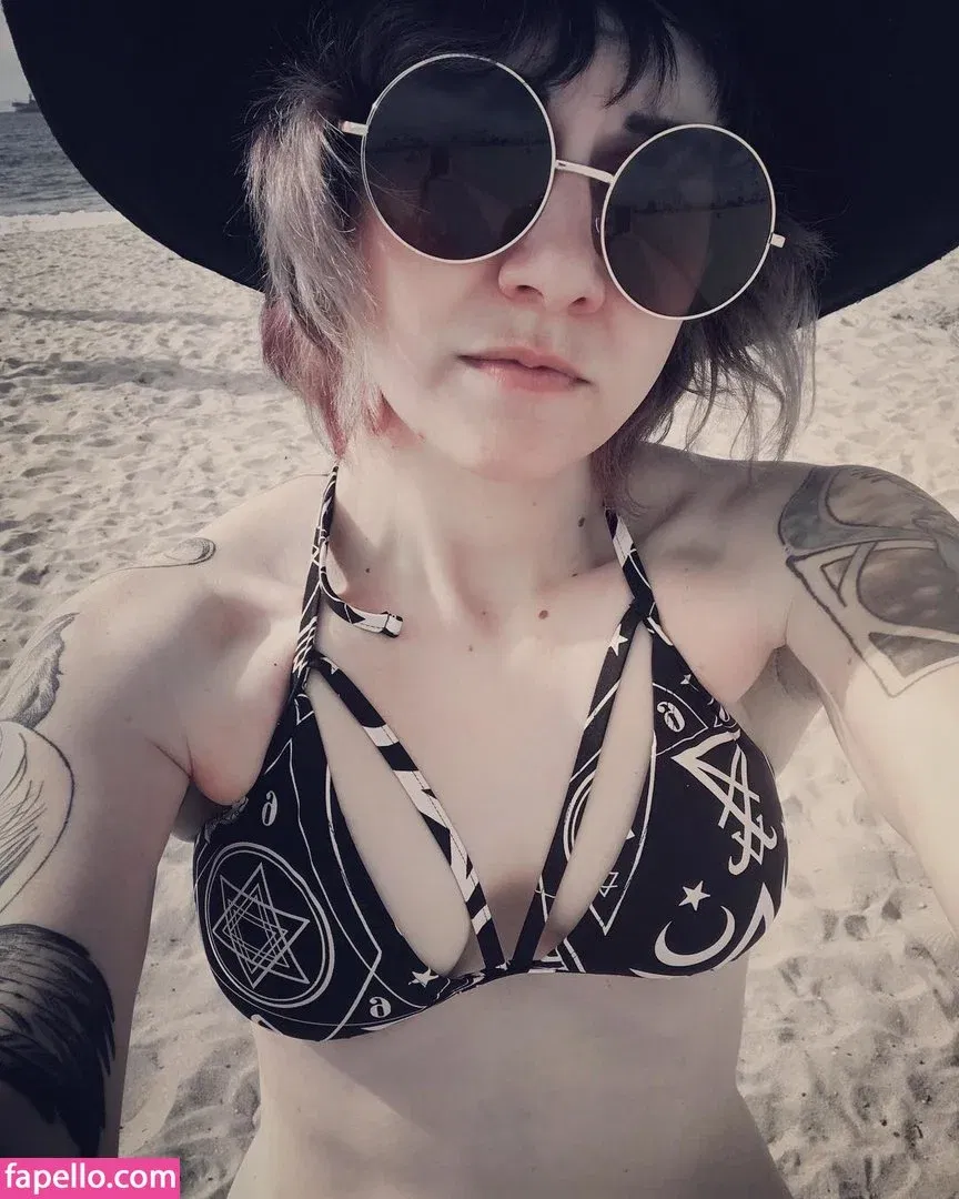 Holly Conrad Onlyfans Photo Gallery 
