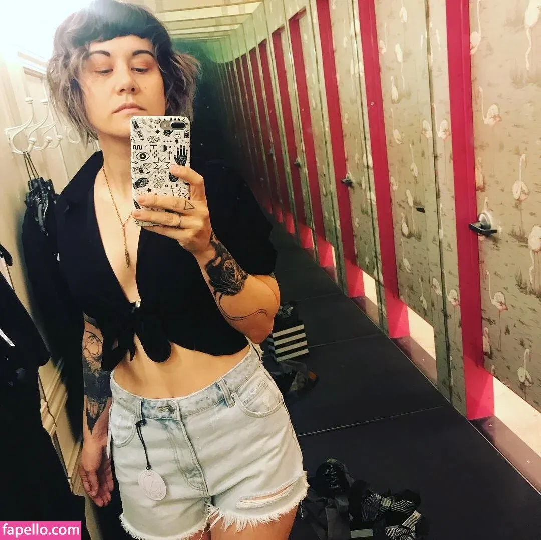Holly Conrad Onlyfans Photo Gallery 