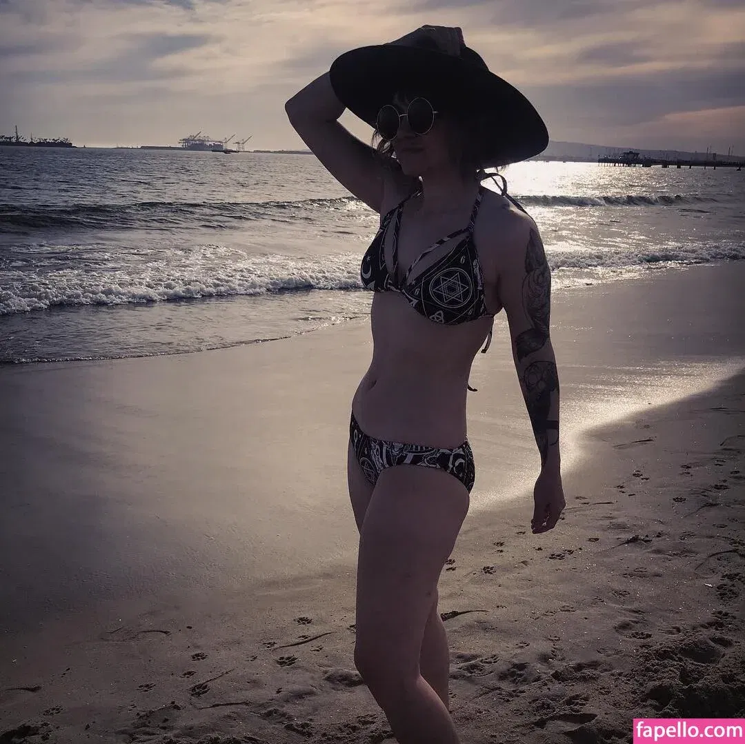 Holly Conrad Onlyfans Photo Gallery 