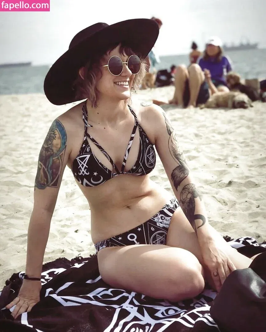 Holly Conrad Onlyfans Photo Gallery 