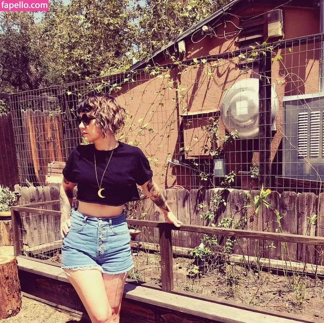 Holly Conrad Onlyfans Photo Gallery 