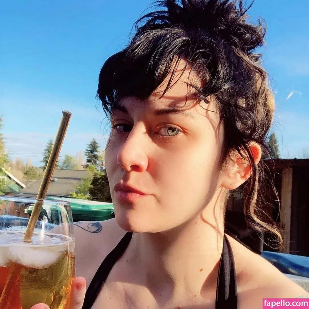 Holly Conrad Onlyfans Photo Gallery 