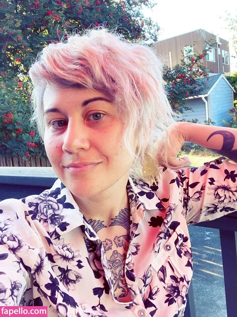 Holly Conrad Onlyfans Photo Gallery 