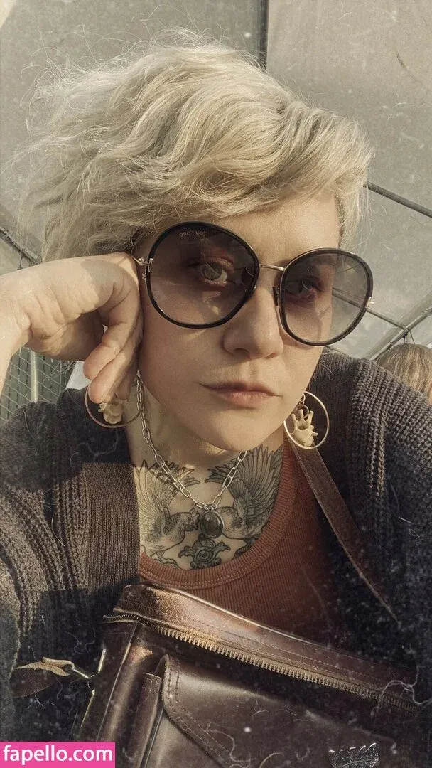 Holly Conrad Onlyfans Photo Gallery 