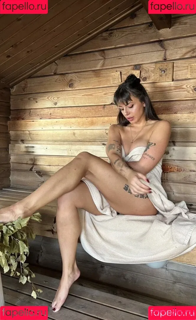 Honeybumofficial Onlyfans Photo Gallery 