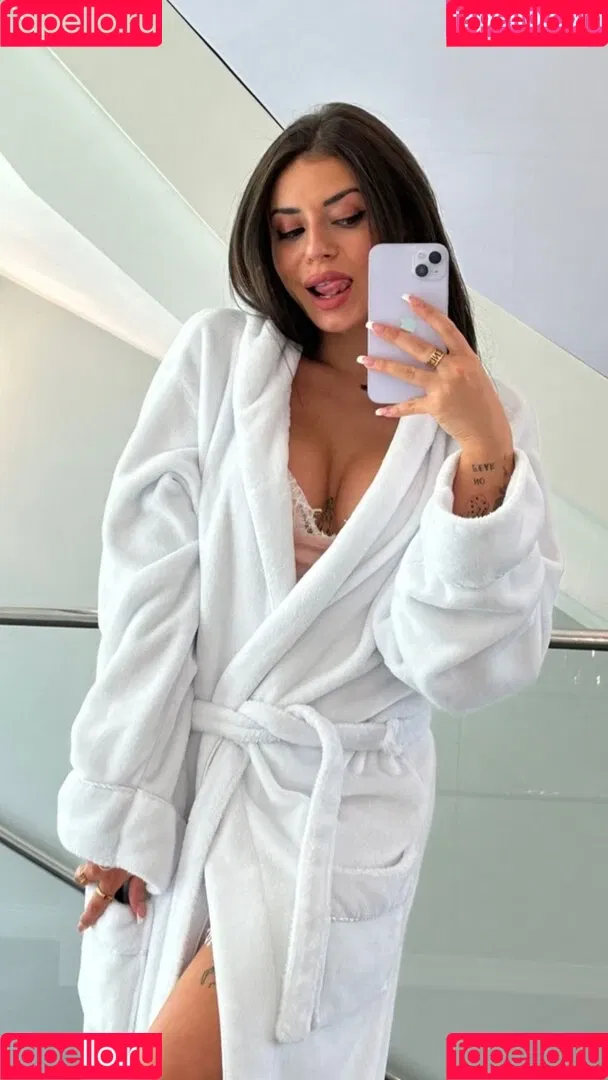 Honeybumofficial Onlyfans Photo Gallery 