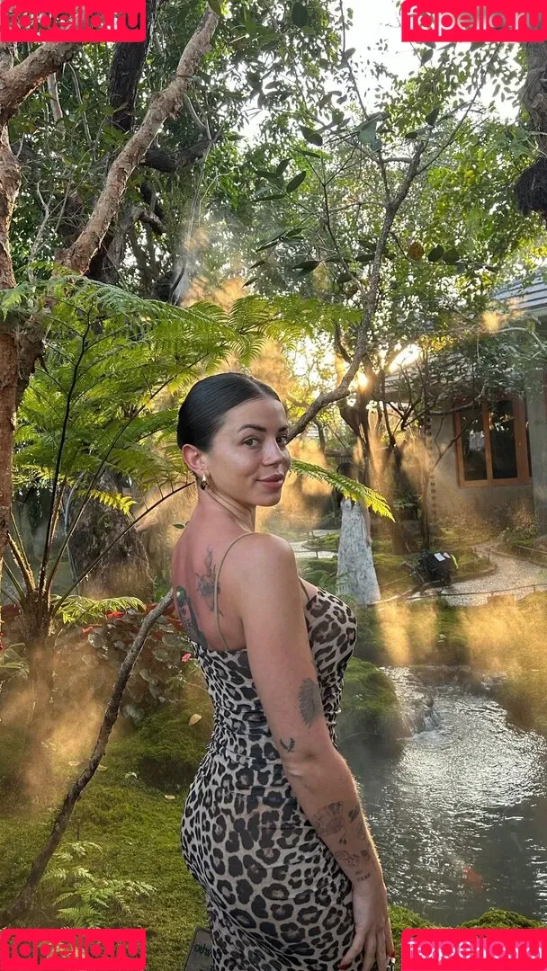 Honeybumofficial Onlyfans Photo Gallery 
