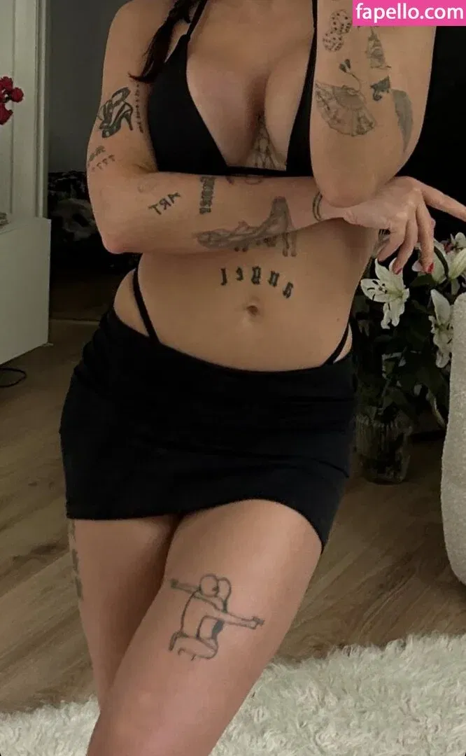 Honeybumofficial Onlyfans Photo Gallery 