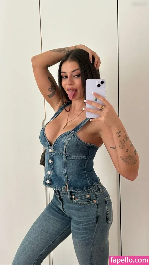 Honeybumofficial Onlyfans Photo Gallery 