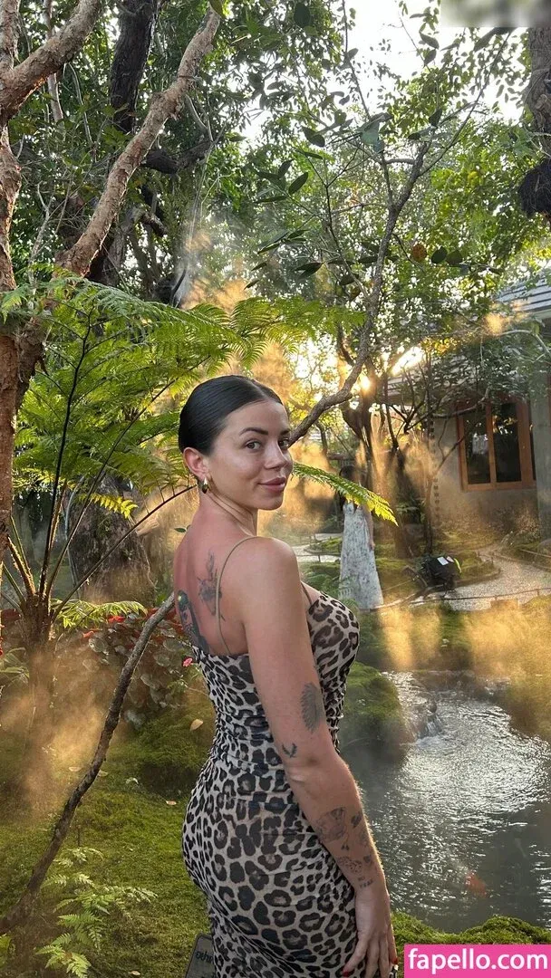 Honeybumofficial Onlyfans Photo Gallery 