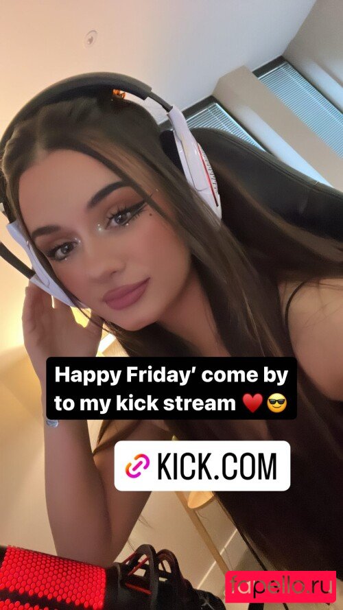 Ailincia Nude Onlyfans Photo 23