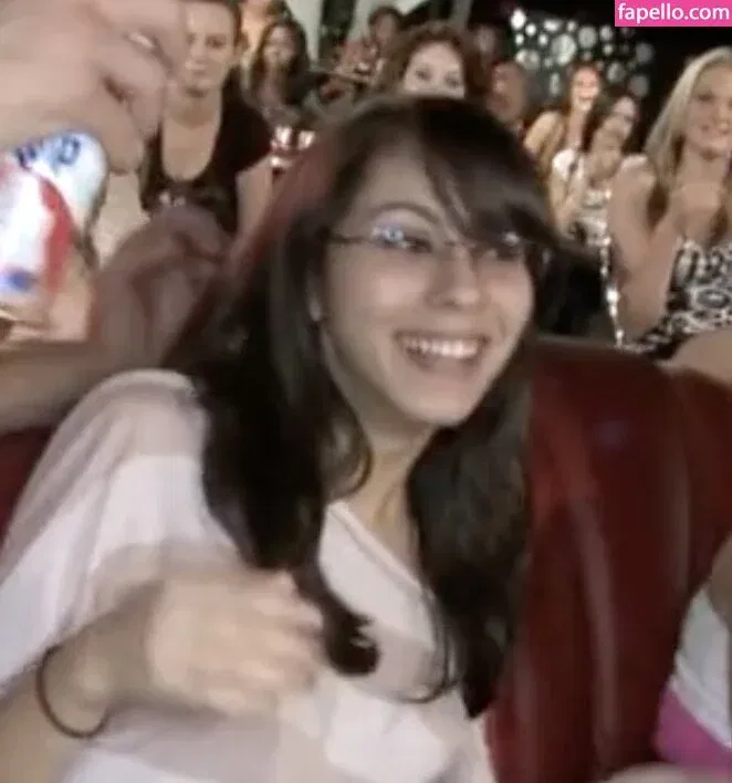 Dancing Bear Onlyfans Photo Gallery 