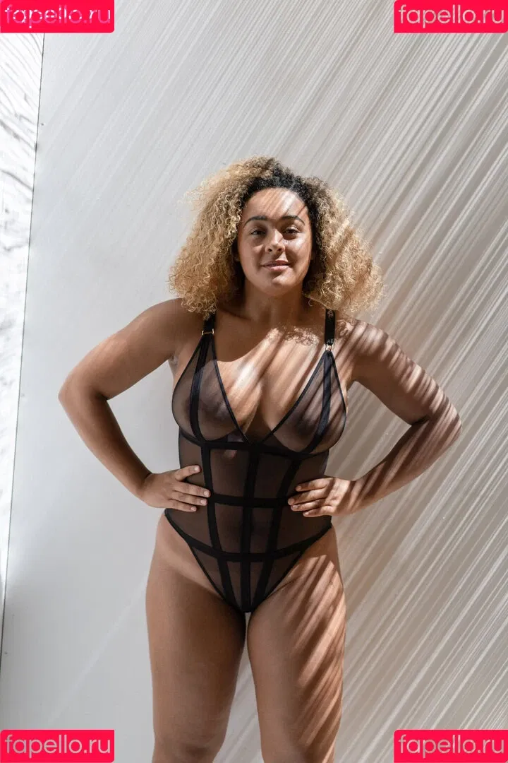 modernbritishrose Onlyfans Photo Gallery 