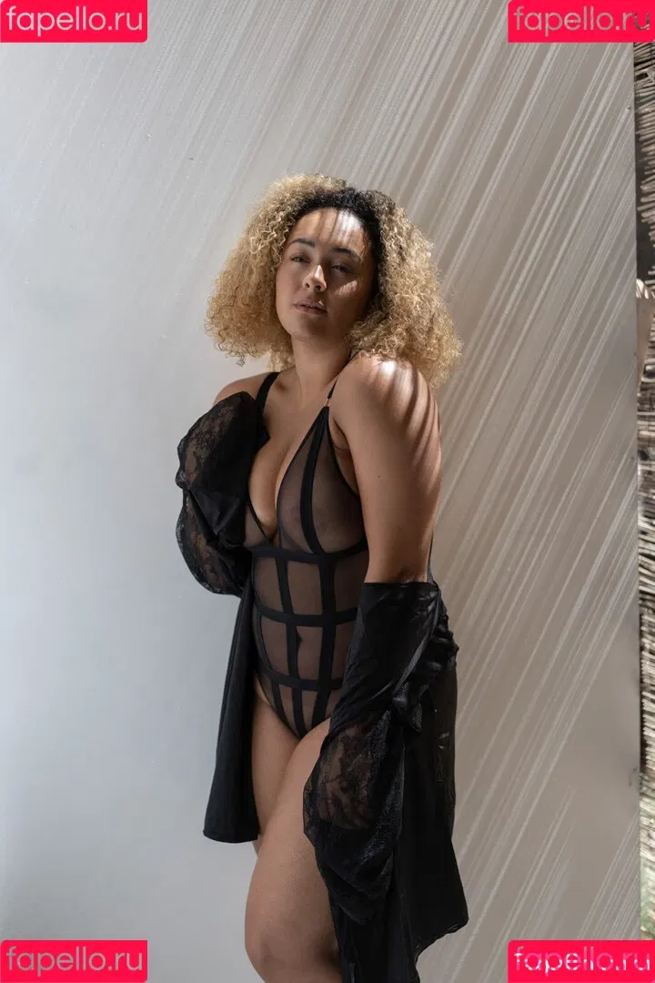modernbritishrose Onlyfans Photo Gallery 
