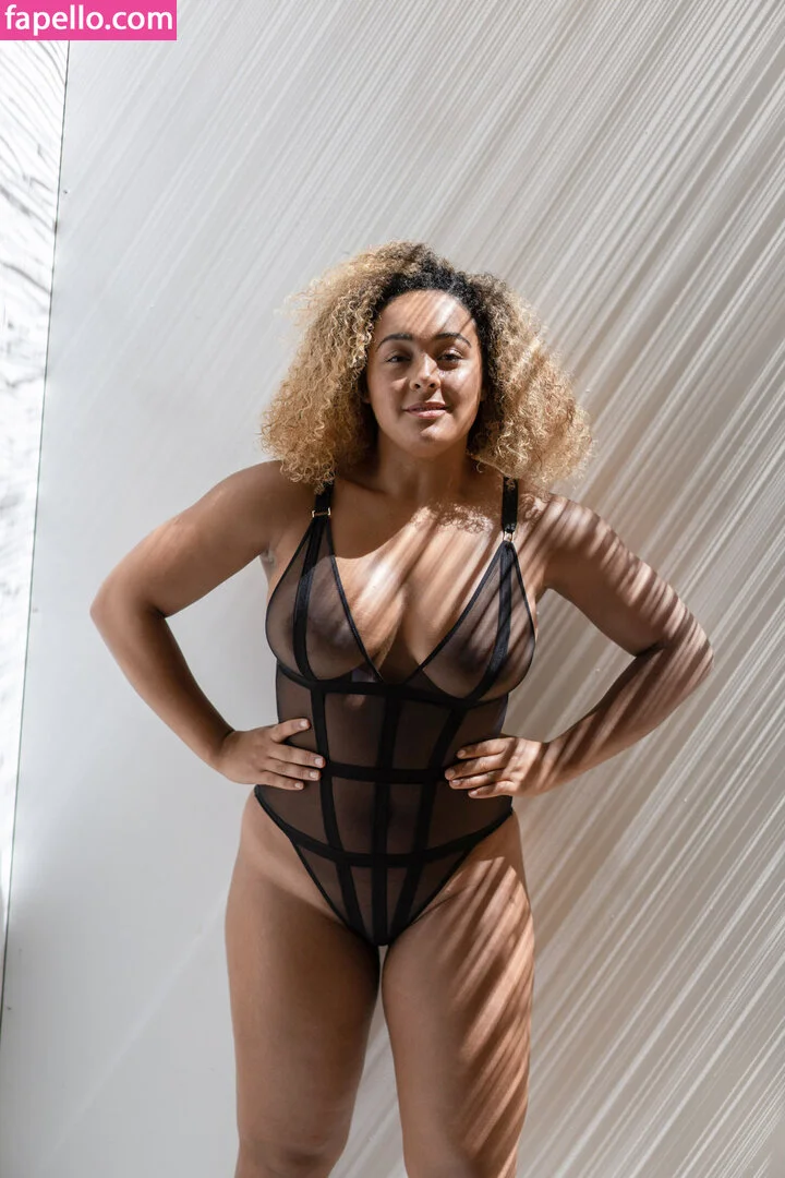 modernbritishrose Onlyfans Photo Gallery 