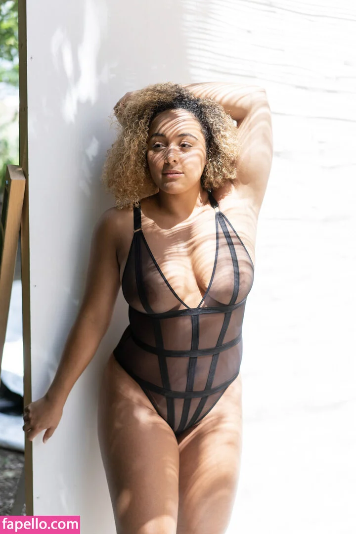 modernbritishrose Onlyfans Photo Gallery 