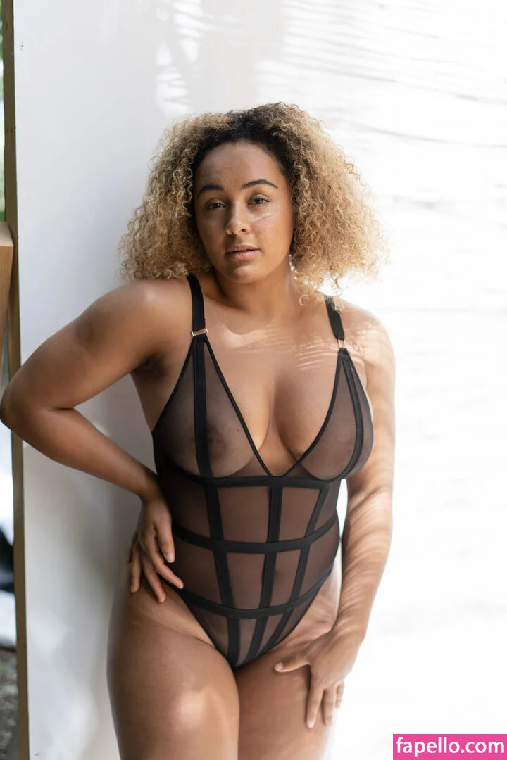 modernbritishrose Onlyfans Photo Gallery 