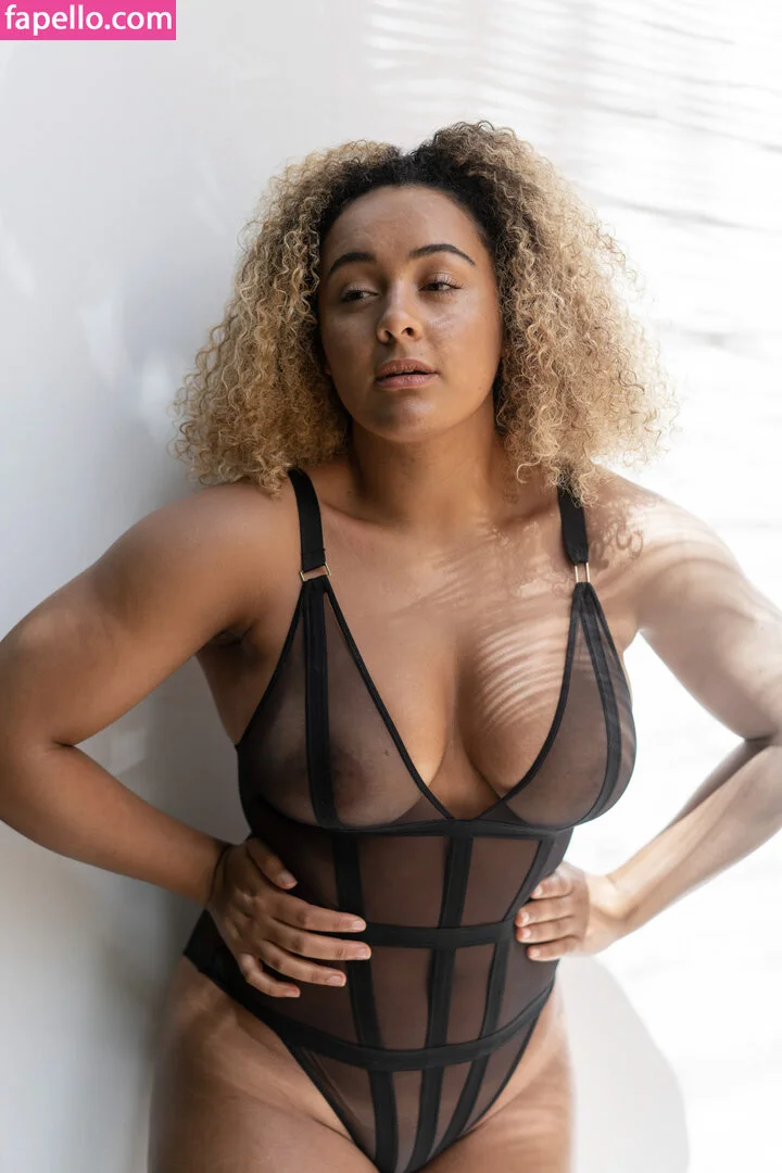 modernbritishrose Onlyfans Photo Gallery 