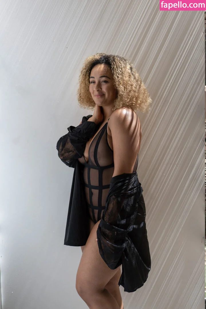 modernbritishrose Onlyfans Photo Gallery 