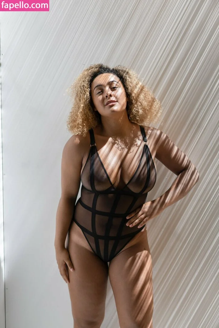 modernbritishrose Onlyfans Photo Gallery 