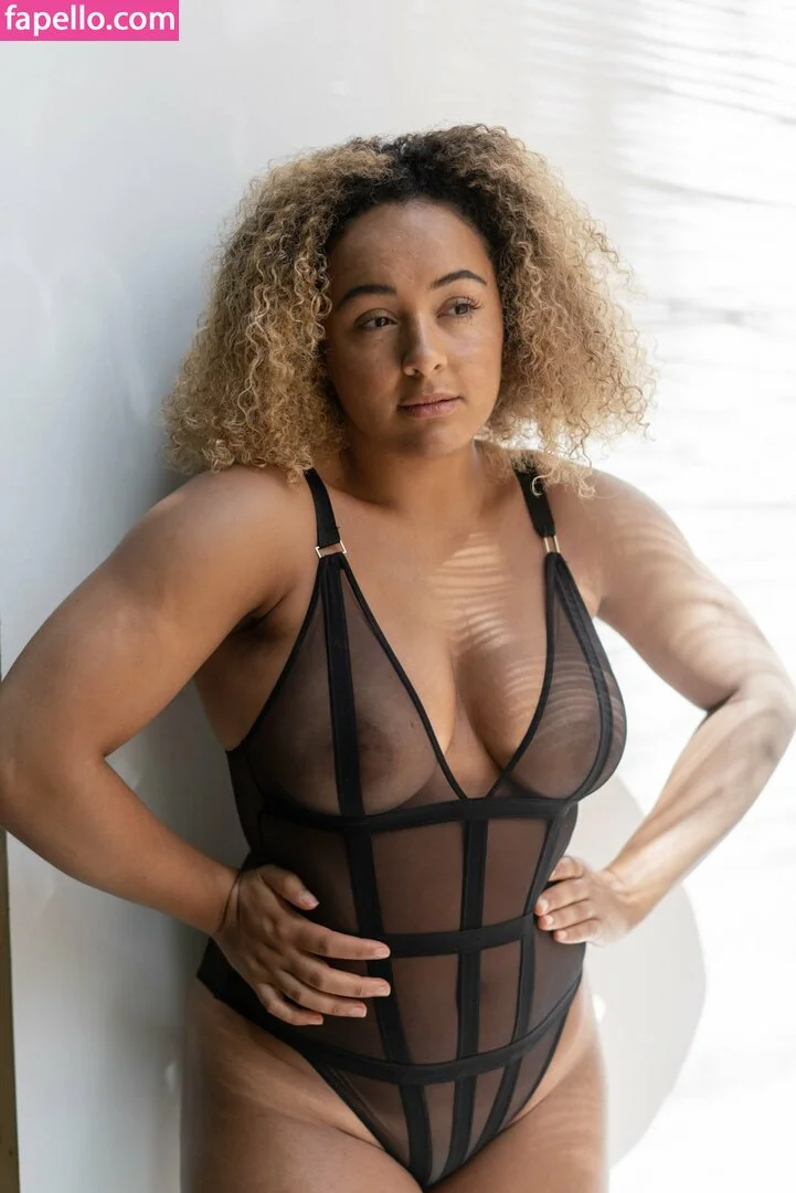 modernbritishrose Onlyfans Photo Gallery 