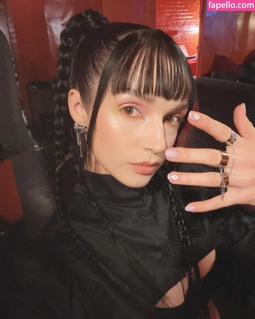 poppy.py.py Onlyfans Photo Gallery 