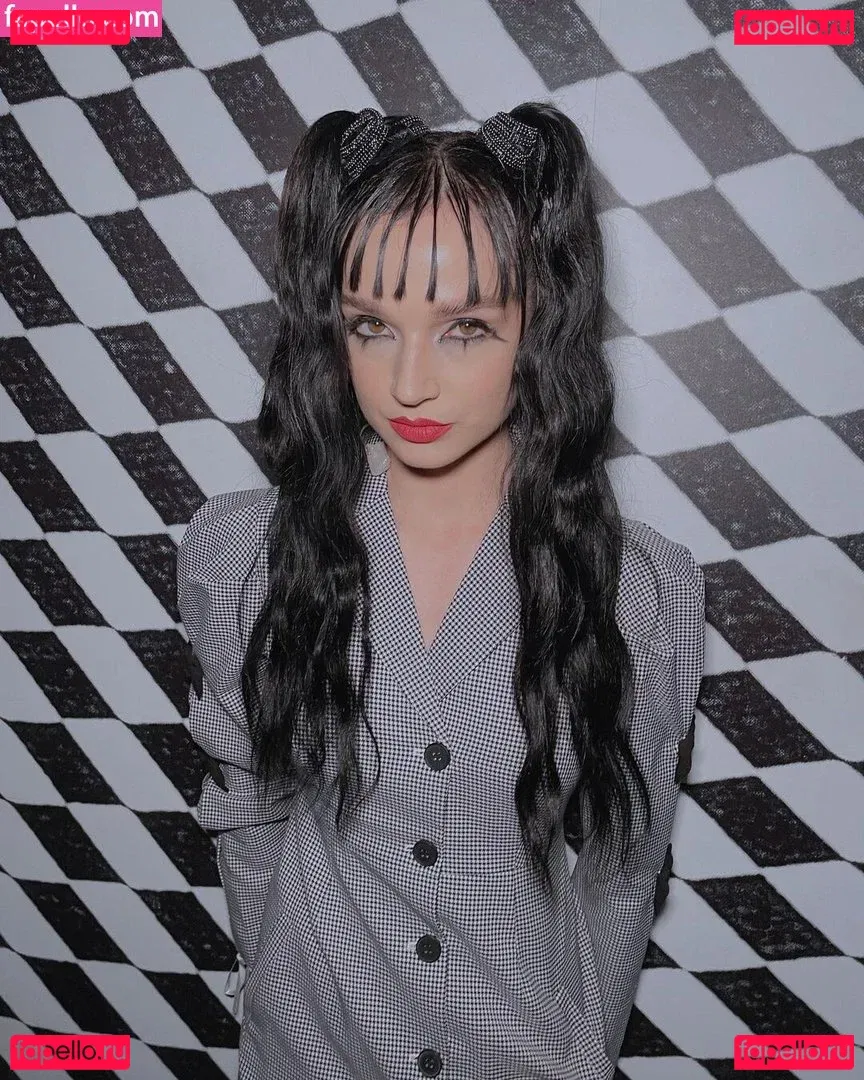 poppy.py.py Onlyfans Photo Gallery 