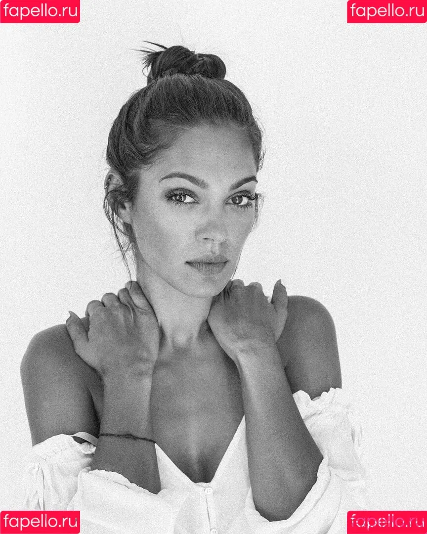 Nilam Farooq Onlyfans Photo Gallery 