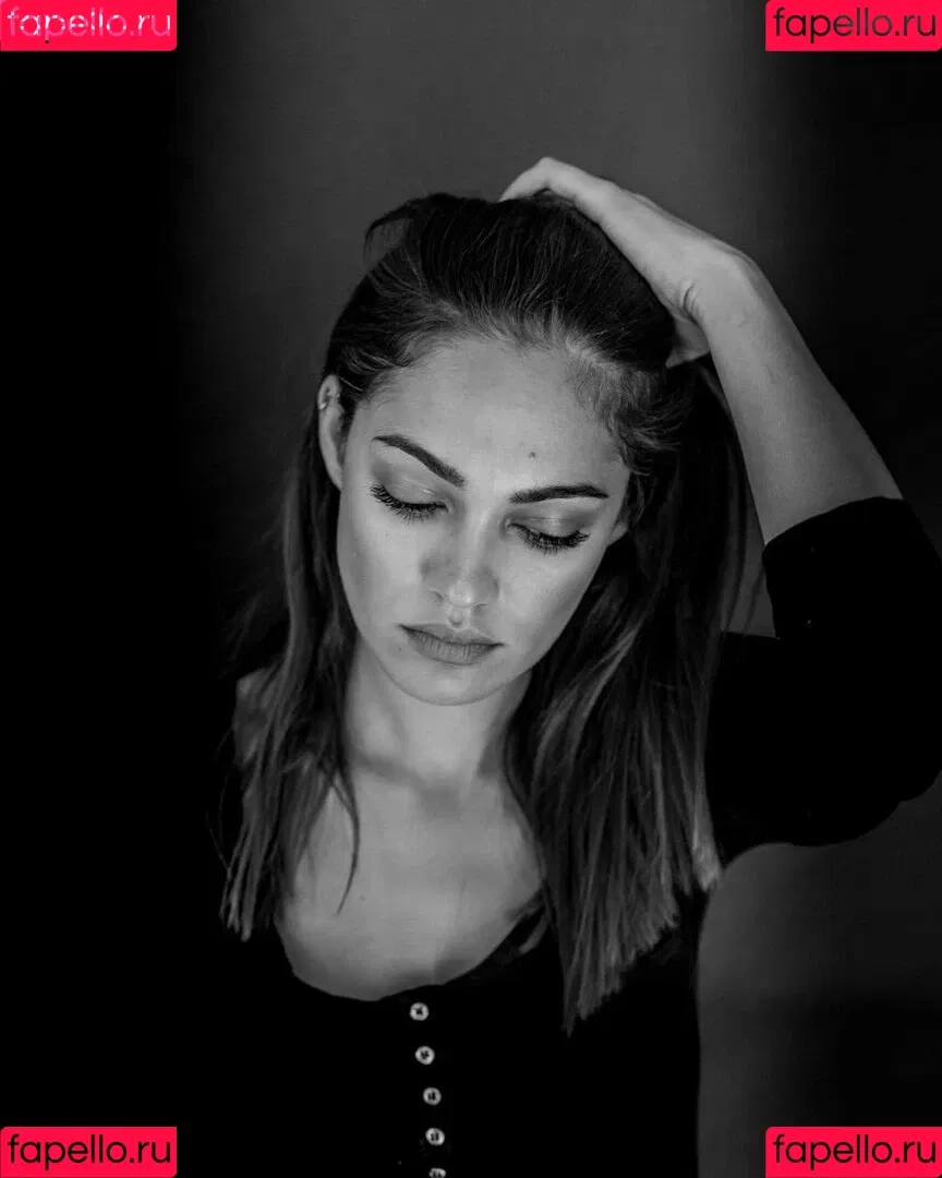 Nilam Farooq Onlyfans Photo Gallery 