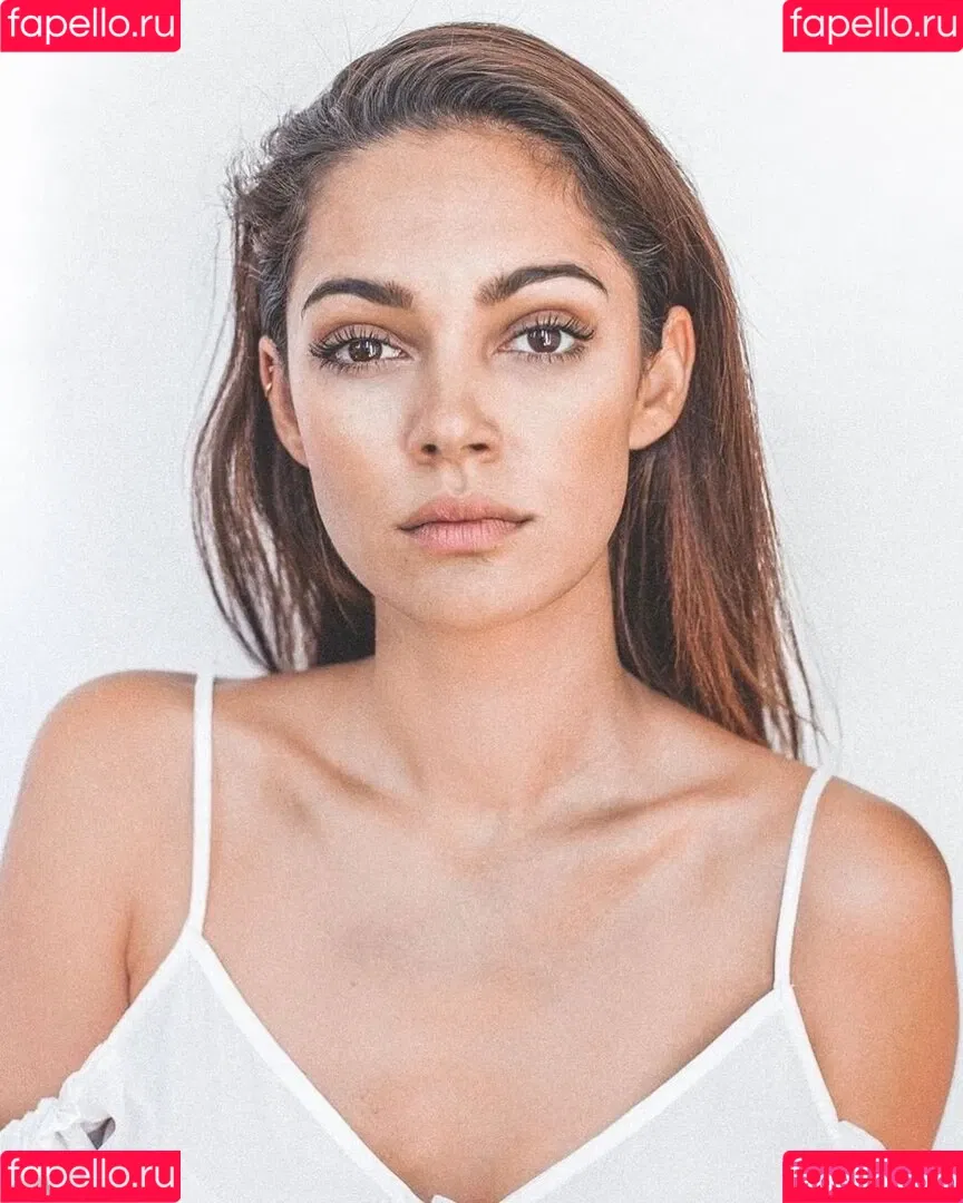 Nilam Farooq Onlyfans Photo Gallery 