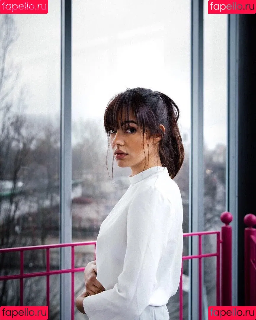 Nilam Farooq Onlyfans Photo Gallery 