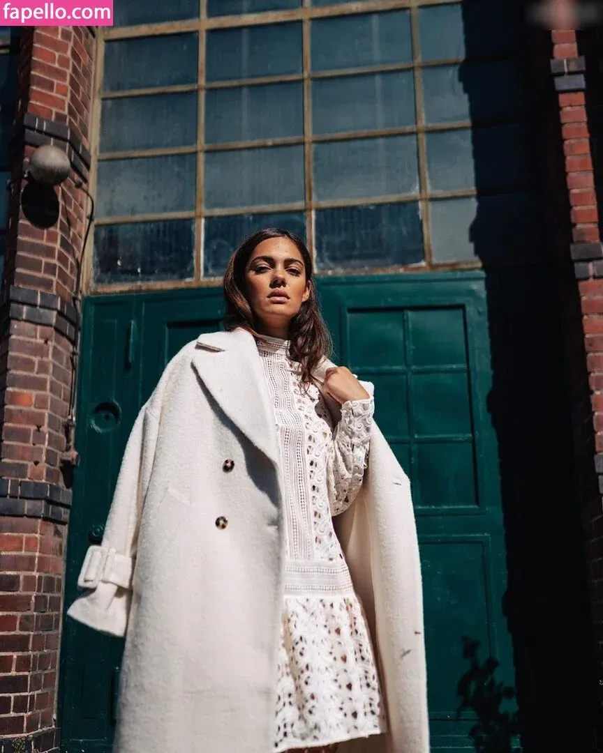 Nilam Farooq Onlyfans Photo Gallery 