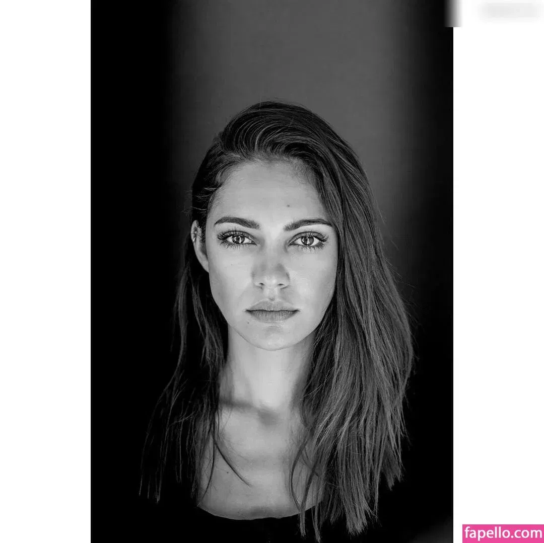 Nilam Farooq Onlyfans Photo Gallery 