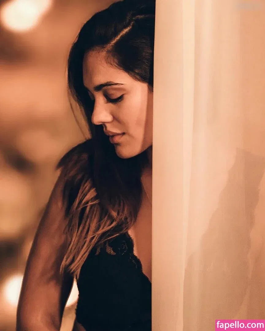 Nilam Farooq Onlyfans Photo Gallery 