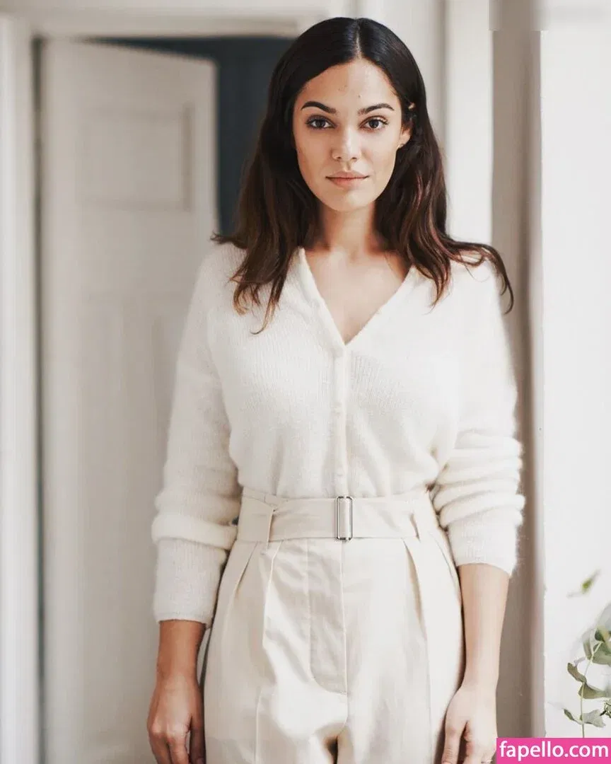 Nilam Farooq Onlyfans Photo Gallery 