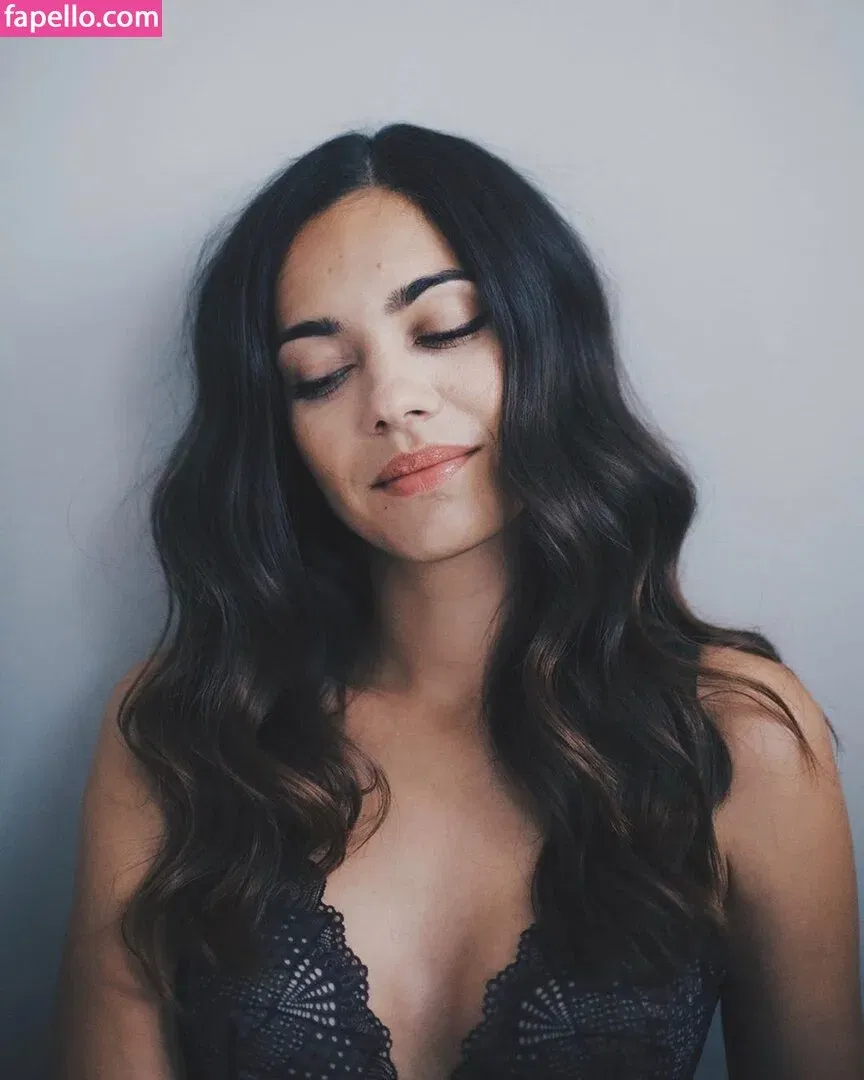 Nilam Farooq Onlyfans Photo Gallery 