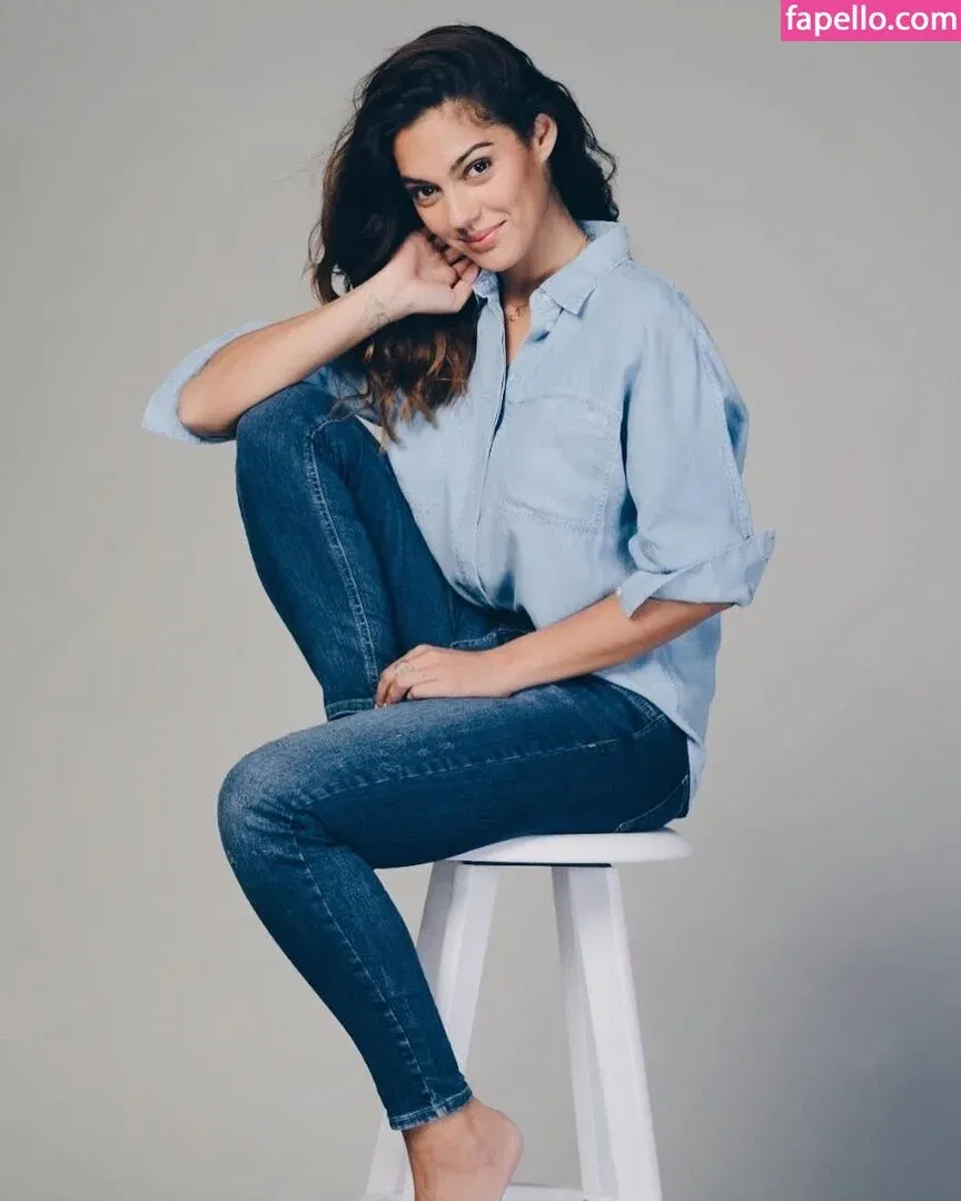 Nilam Farooq Onlyfans Photo Gallery 