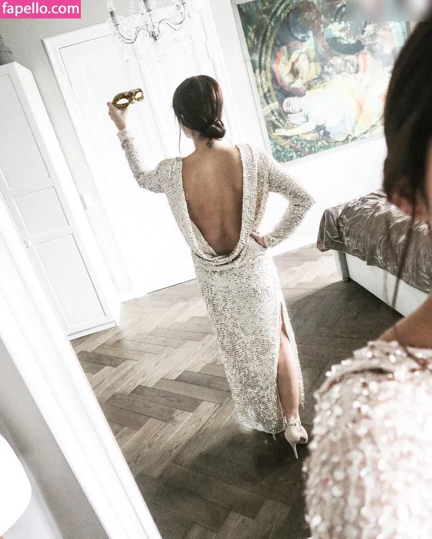 Nilam Farooq Onlyfans Photo Gallery 