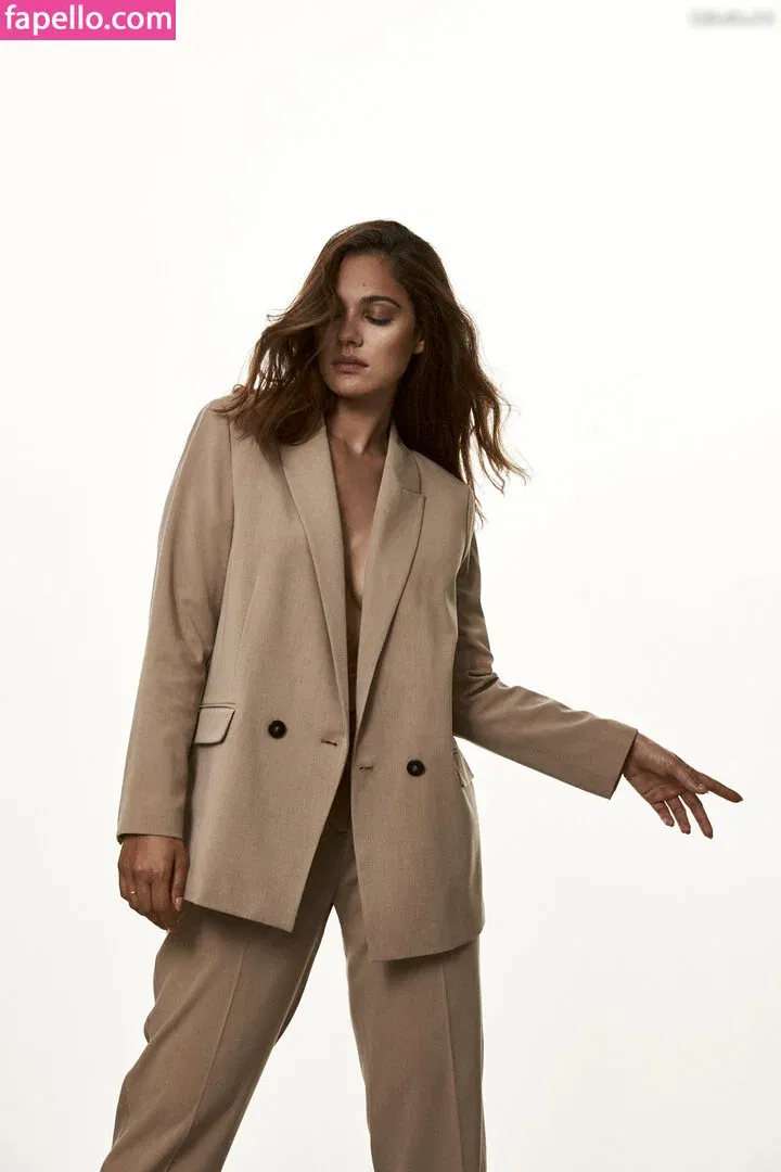 Nilam Farooq Onlyfans Photo Gallery 